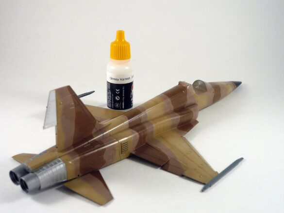 F-5N Tiger II VFC-111 Sundowners AF 113 Bu. No. 761571 – 1/48 Scale Build Review F-5N Tiger II camouflage painting and masking technique