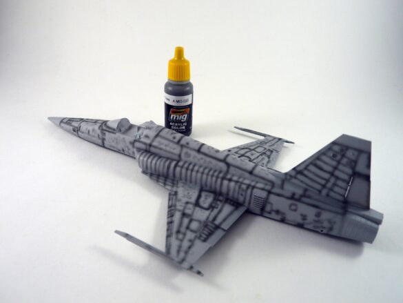 F-5N Tiger II VFC-111 Sundowners AF 113 Bu. No. 761571 – 1/48 Scale Build Review F-5N Tiger II VFC-111 Sundowners 1-48 scale primer stage