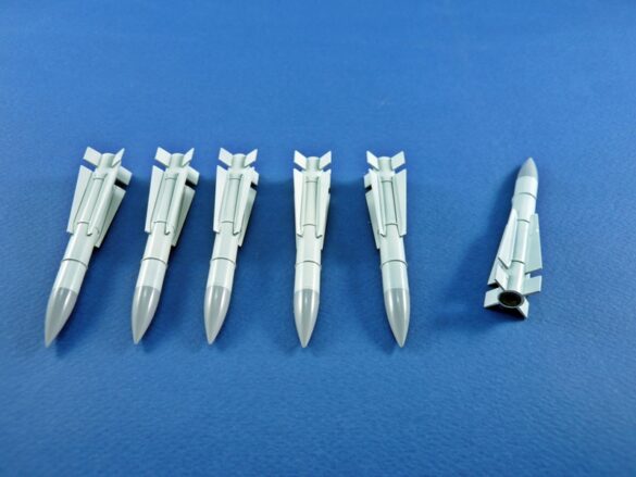 F-14A Tomcat VF-84 Jolly Rogers build 1/48 Scale model F-14A Tomcat fuselage assembly showing wing sweep mechanism structure