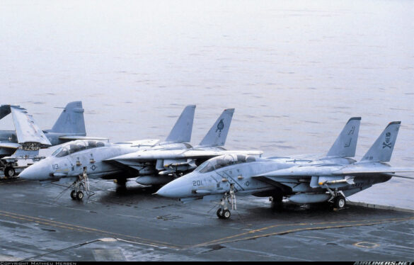 F-14A Tomcat VF-84 Jolly Rogers build 1/48 Detailed 1/48 F-14A Tomcat model aircraft displaying US Navy fleet defender configuration