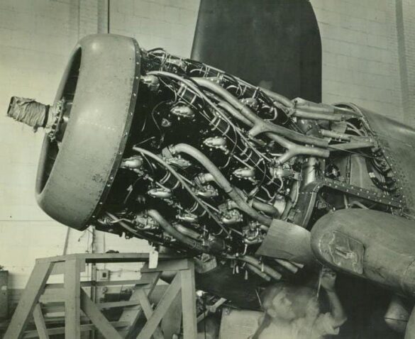 Experimental F4U-1 WM with Pratt & Whitney R-4360 engine