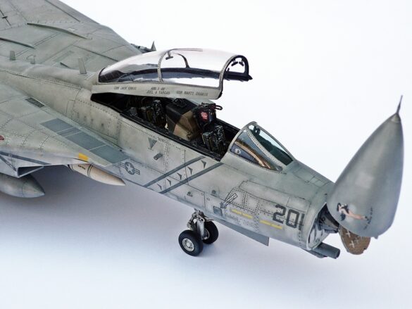 F-14A Tomcat VF-84 Jolly Rogers build 1/48 F-14A Tomcat scale model salt weathering technique applied on wings and fuselage