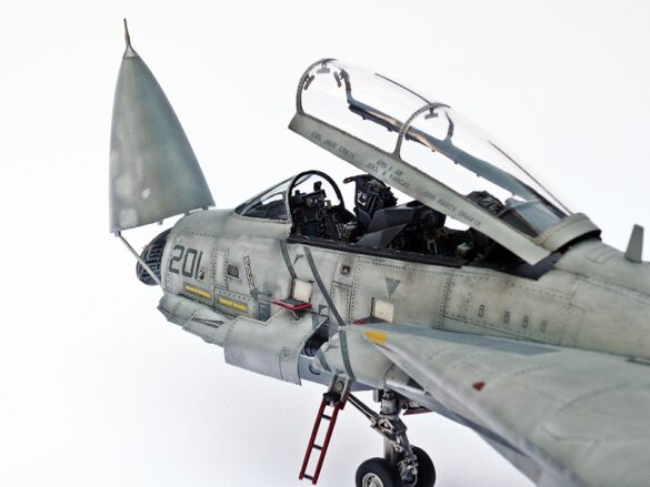 F-14A Tomcat VF-84 Jolly Rogers build 1/48 HobbyBoss F-14A Tomcat weathering effects showing realistic naval aircraft wear and grime