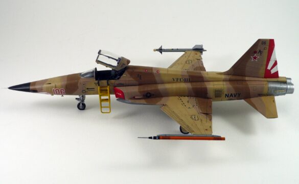 F-5N Tiger II VFC-111 Sundowners Build Review – 1/48 AFV Club Aggressor Camouflage F-5N Tiger II final reveal 1-48 scale build