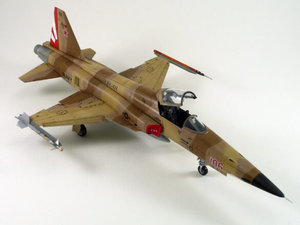 F-5N Tiger II VFC-111 Sundowners Build Review – 1/48 AFV Club Aggressor Camouflage F-5N Tiger II final reveal 1-48 scale build