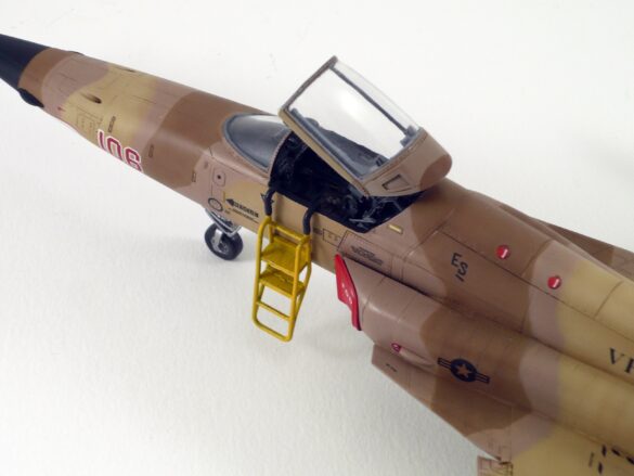 F-5N Tiger II VFC-111 Sundowners Build Review – 1/48 AFV Club Aggressor Camouflage F-5N Tiger II final reveal 1-48 scale build