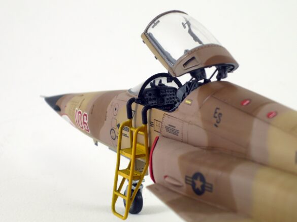F-5N Tiger II VFC-111 Sundowners Build Review – 1/48 AFV Club Aggressor Camouflage F-5N Tiger II final reveal 1-48 scale build