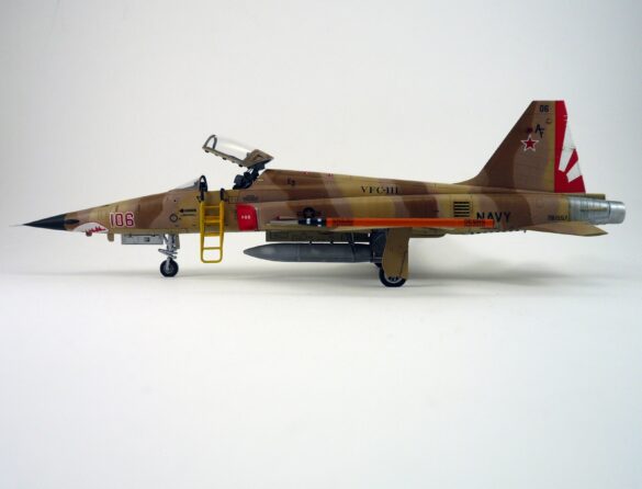 F-5N Tiger II VFC-111 Sundowners Build Review – 1/48 AFV Club Aggressor Camouflage F-5N Tiger II final reveal 1-48 scale build