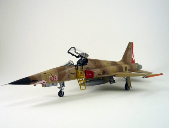 F-5N Tiger II VFC-111 Sundowners Build Review – 1/48 AFV Club Aggressor Camouflage F-5N Tiger II final reveal 1-48 scale build