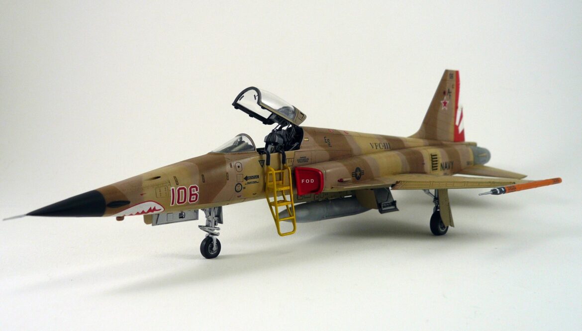 F-5N Tiger II VFC-111 Sundowners 1-48 scale primer stage