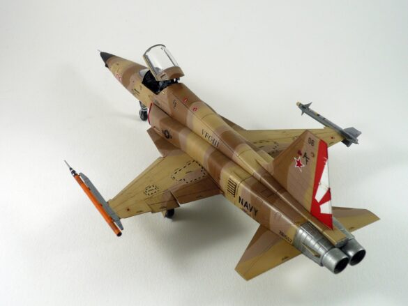 F-5N Tiger II VFC-111 Sundowners Build Review – 1/48 AFV Club Aggressor Camouflage F-5N Tiger II final reveal 1-48 scale build
