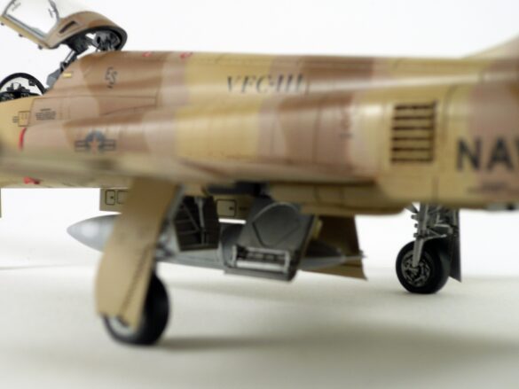 F-5N Tiger II VFC-111 Sundowners Build Review – 1/48 AFV Club Aggressor Camouflage F-5N Tiger II weathering and satin finish detail