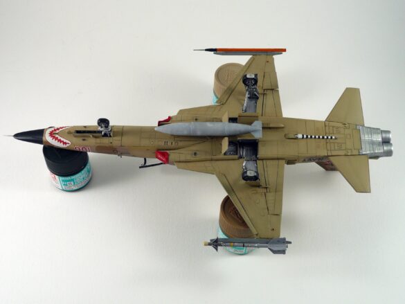F-5N Tiger II VFC-111 Sundowners Build Review – 1/48 AFV Club Aggressor Camouflage F-5N Tiger II weathering and satin finish detail