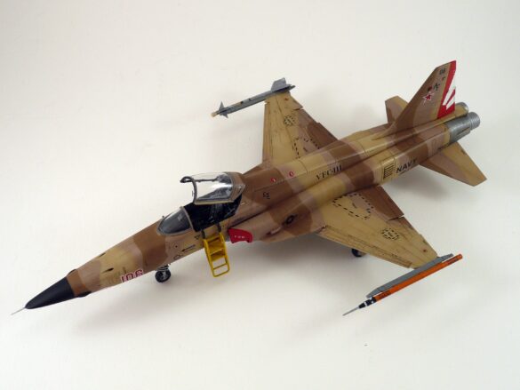 F-5N Tiger II VFC-111 Sundowners Build Review – 1/48 AFV Club Aggressor Camouflage F-5N Tiger II final reveal 1-48 scale build