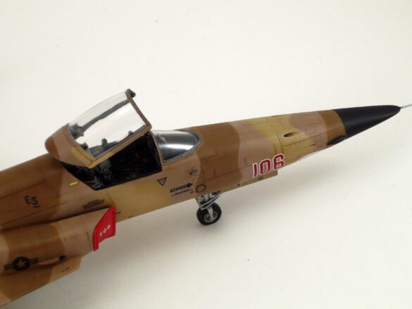 F-5N Tiger II VFC-111 Sundowners Build Review – 1/48 AFV Club Aggressor Camouflage F-5N Tiger II weathering and satin finish detail