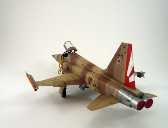 F-5N Tiger II VFC-111 Sundowners Build Review – 1/48 AFV Club Aggressor Camouflage F-5N Tiger II final reveal 1-48 scale build
