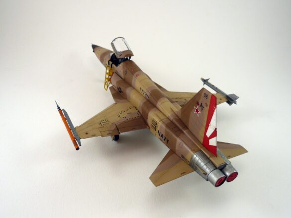 F-5N Tiger II VFC-111 Sundowners Build Review – 1/48 AFV Club Aggressor Camouflage F-5N Tiger II final reveal 1-48 scale build