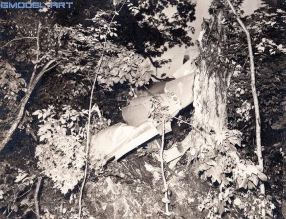XF4U 1 accident July 9 1940 Photograph courtesy of New England Air Museum Ramsay Library10 1024x785 1