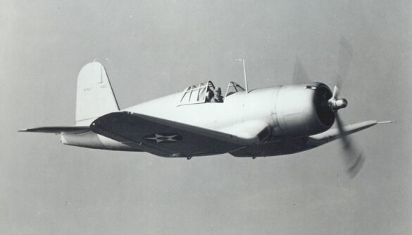XF4U 1CorsairBuNo1443inflightPilotisnotidentified