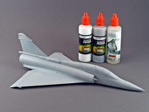 Dassault-Breguet Mirage 2000D Dassault-Breguet Mirage 2000D model after light gray primer application