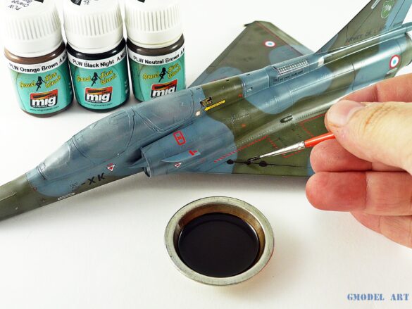 Dassault-Breguet Mirage 2000D Panel line wash application on Mirage 2000D scale model