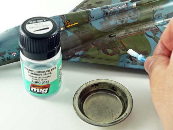Dassault-Breguet Mirage 2000D Clean panel line weathering on Mirage 2000D model