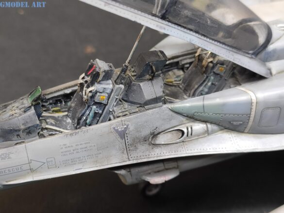 Aires resin cockpit installed in a 1/48 F-16D Block 52+ Advanced model.