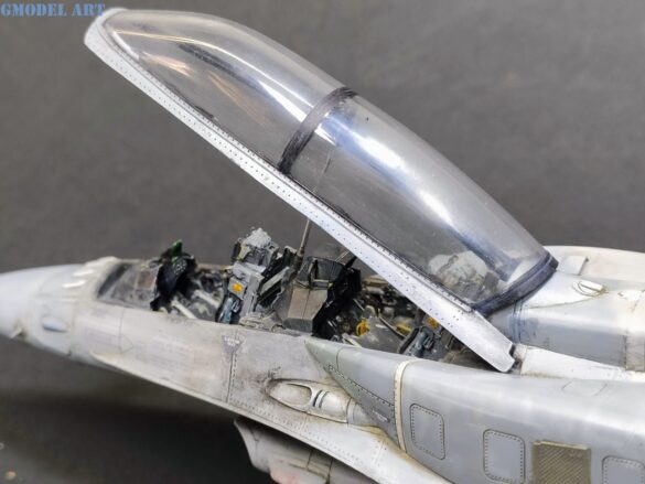 Aires resin cockpit installed in a 1/48 F-16D Block 52+ Advanced model.