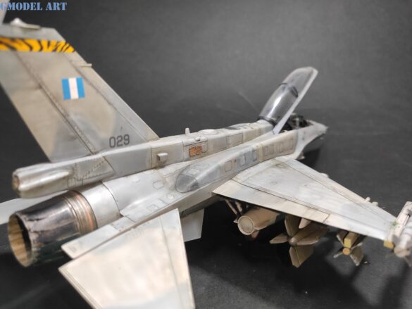Aires exhaust nozzle fitted to the 1/48 F-16D Block 52+ Advanced model.
