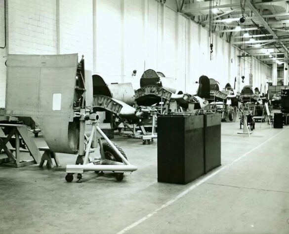 F2G Super Corsair: Goodyear Goodyear F2G Super Corsair assembly line at Akron Ohio