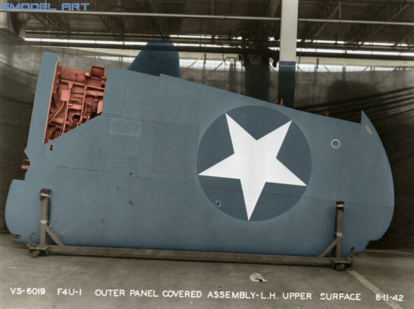 "Vought F4U-1 Corsair factory camouflage and markings"