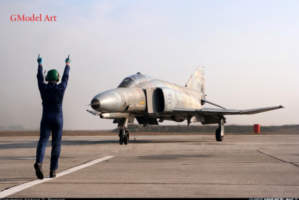 F-4E Phantom II SRA 68-0424 HAF showing its rare one-piece windshield at Larissa Air Base in 2005