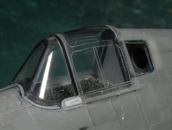 F6F-5 Hellcat “Minsi III” – A 1/48 Scale Model with Accurate Shape Corrections and Folding Wings Firefly PERFORM A HIGH PRECISION DIGITAL RESTORATION OF THE ORIGINAL IMAGE. IMPORTANT Prese 411042