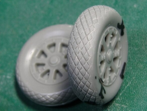 F6F-5 Hellcat “Minsi III” – A 1/48 Scale Model with Accurate Shape Corrections and Folding Wings Firefly PERFORM A HIGH PRECISION DIGITAL RESTORATION OF THE ORIGINAL IMAGE. IMPORTANT Prese 418051