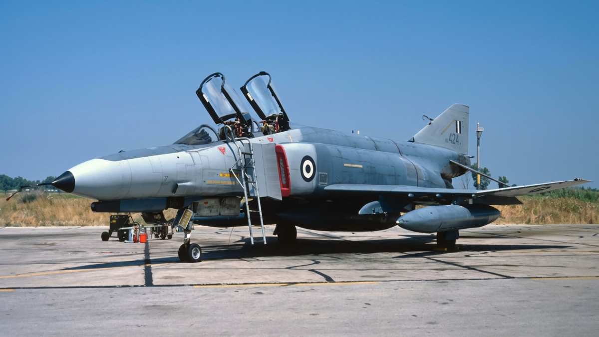 f-4e-phantom-ii-sra-68-0424-haf-one-piece-windshield