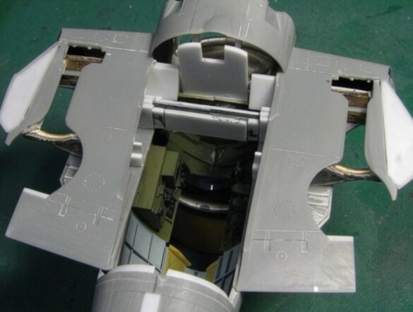 F6F-5 Hellcat “Minsi III” – A 1/48 Scale Model with Accurate Shape Corrections and Folding Wings Firefly PERFORM A HIGH PRECISION DIGITAL RESTORATION OF THE ORIGINAL IMAGE. IMPORTANT Prese 518282