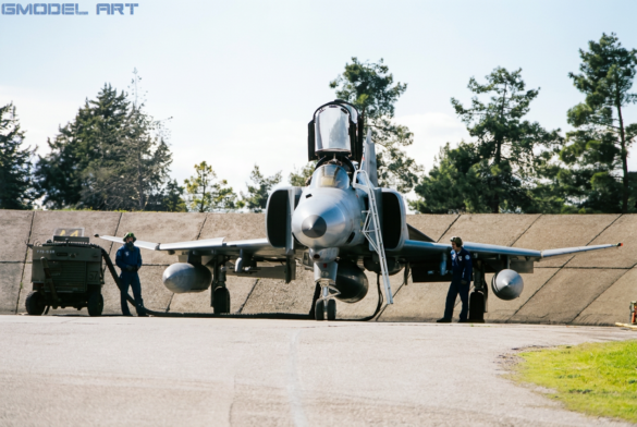 F-4E Phantom II SRA 68-0424 HAF showing its rare one-piece windshield at Larissa Air Base in 2005