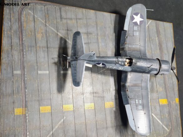 F4U-1 Corsair Birdcage VF-17 17-F-31 Tamiya 1:48 scale model
