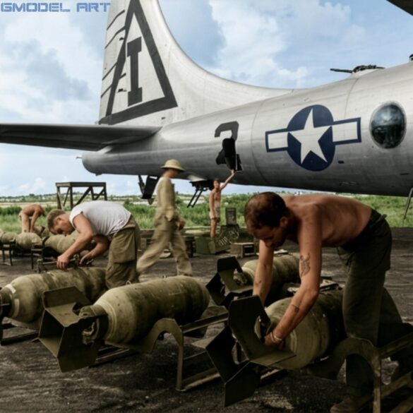 Firefly RESTORE AND CLEAN THIS ORIGINAL WORLD WAR II BLACK AND WHITE PHOTOGRAPH OF A BOEING 60257