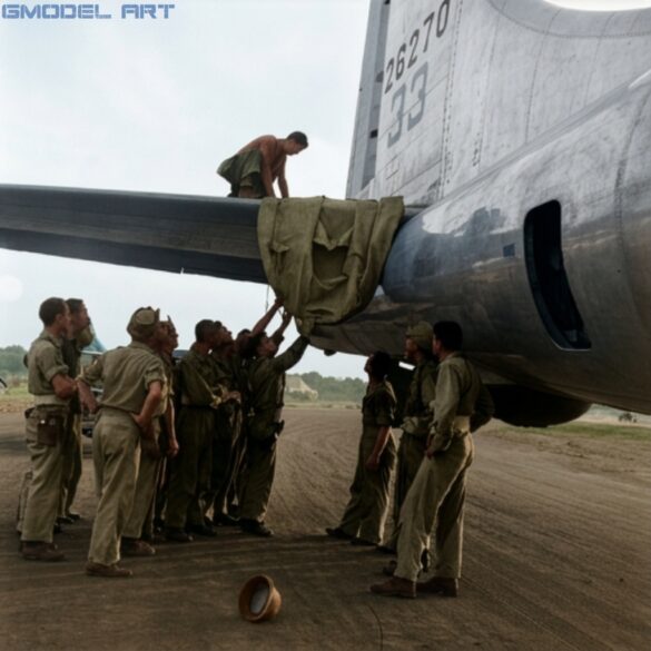 Firefly RESTORE AND CLEAN THIS ORIGINAL WORLD WAR II BLACK AND WHITE PHOTOGRAPH OF A BOEING 837515
