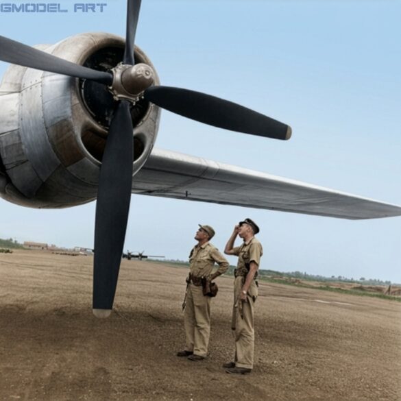 Firefly RESTORE AND CLEAN THIS ORIGINAL WORLD WAR II BLACK AND WHITE PHOTOGRAPH OF A BOEING 905760