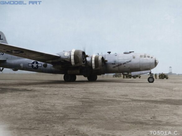 Firefly COLORIZE THIS RESTORED ORIGINAL WORLD WAR II BLACK AND WHITE PHOTOGRAPH OF A BOEING B 790242