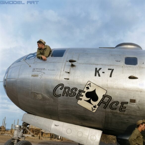 Firefly RESTORE AND CLEAN THIS ORIGINAL WORLD WAR II BLACK AND WHITE PHOTOGRAPH OF A BOEING B 512389