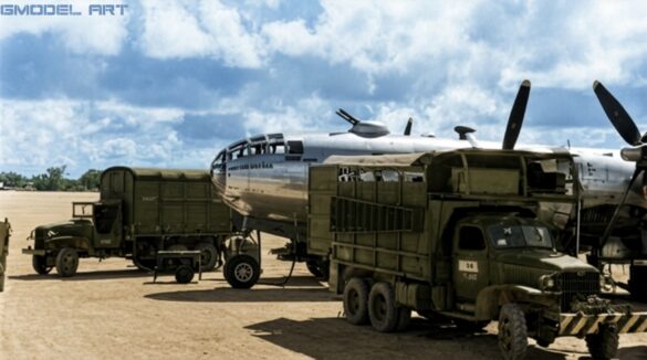 Firefly RESTORE AND CLEAN THIS ORIGINAL WORLD WAR II BLACK AND WHITE PHOTOGRAPH OF A BOEING B 538981