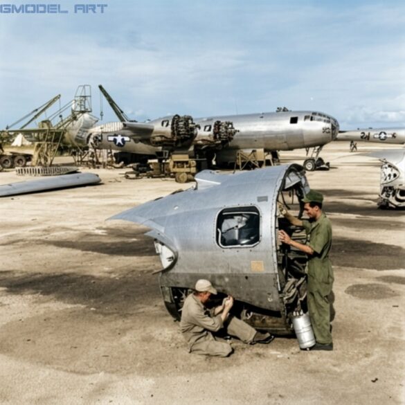 Firefly RESTORE AND CLEAN THIS ORIGINAL WORLD WAR II BLACK AND WHITE PHOTOGRAPH OF A BOEING B 84569
