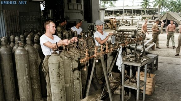 Firefly RESTORE AND CLEAN THIS ORIGINAL WORLD WAR II BLACK AND WHITE PHOTOGRAPH OF A BOEING B 918003