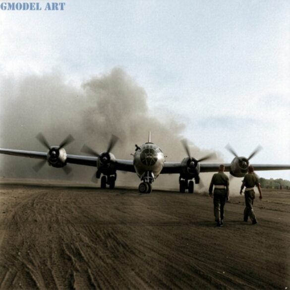 Firefly RESTORE AND CLEAN THIS ORIGINAL WORLD WAR II BLACK AND WHITE PHOTOGRAPH OF A BOEING B 943147