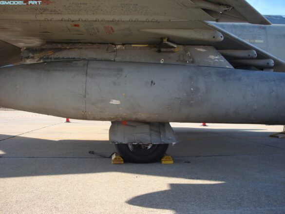 Landing gear wheels of the Hellenic Air Force F-4E Phantom II AUP