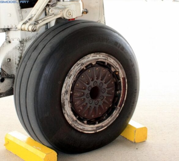 Landing gear wheels of the Hellenic Air Force F-4E Phantom II AUP