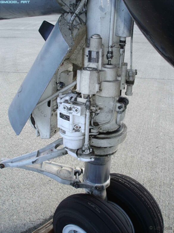 Landing gear wheels of the Hellenic Air Force F-4E Phantom II AUP